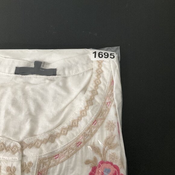 Andree by Unit Top Women 1X Floral Embroidered Short‎ Sleeve Lightweight Blouse - Picture 12 of 12